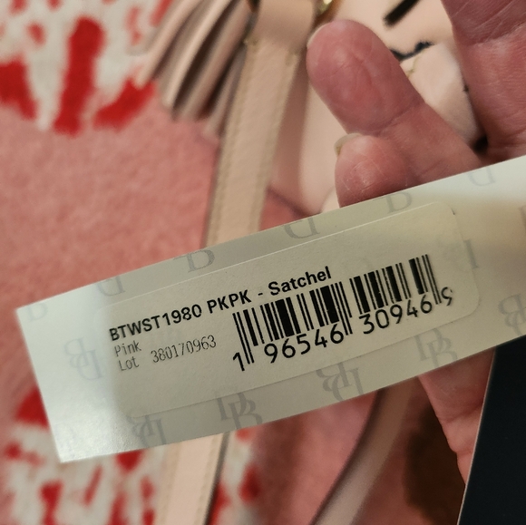 New Dooney and Bourke Satchel - Picture 4 of 15